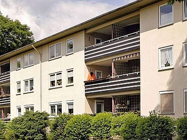 Rückseite mit Balkonen eines unserer Mietobjekte in Duisburg-Wanheimerort