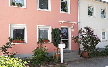Hauseingang eines unserer Mietobjekte in Bonn-Endenich 1