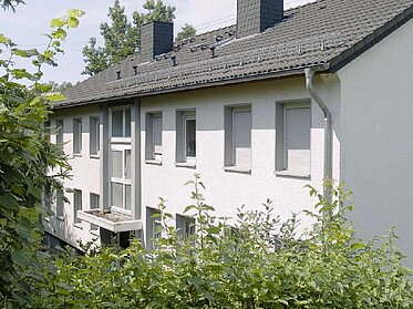 Perspektivischer Blick auf Außenfassade eines unserer Mietobjekte in Gummersbach