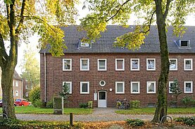 Ein Mehrfamilienhaus mit mehreren Mietwohnungen in Bocholt