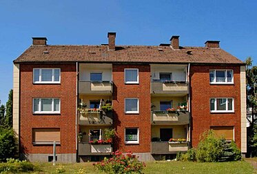 Rückansicht mit Balkonen eines unserer Mietobjekte in Duisburg-Beeck